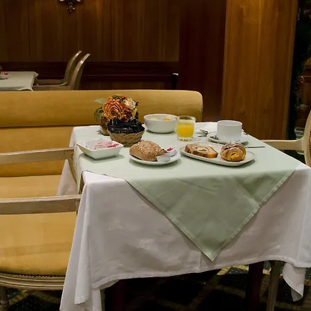 Vip Executive Diplomatico מלון 4*